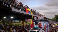Венецуелците се отправят към урните, за да проверят своята воля за демокрация