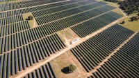 Изблици на безплатен ток тревожат инвеститорите в зелени технологии
