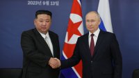 САЩ: Прегръдката на Русия окрилява Ким Чен Ун