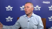IATA: Цените на билетите остават високи и заради горивата