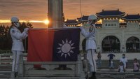 Китай започна нови учения около Тайван след ново посещение на американски политици
