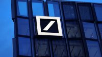 Deutsche Bank, UBS на фокус, докато Уолстрийт изпраща смесени сигнали