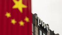 Китай обмисля рекордна глоба за PwC заради одита на Evergrande