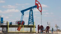 Казахстан ще продава петрол по азерски тръбопроводи, заобикаляйки Русия