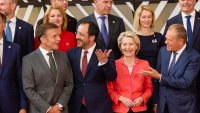 Лидерите на ЕС избраха Фон дер Лайен да остане начело на Комисията