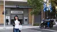 Гръцките банки получиха разрешние да изплатят първи дивидент от 2008 г. насам