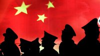 Арести за шпионаж намекват за тъмната страна на конкуренцията между Китай и Европа