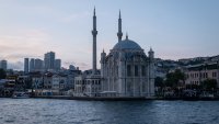 Натрупването на резерви в Турция е лек за лирата с лоши странични ефекти