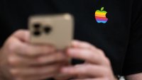 Новият бюджетен iPhone на Apple се сбогува с Home бутона