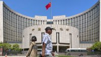 Китай започва антикорупционни проверки на финансовите регулатори и големи банки