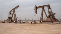 Петролът поевтинява до най-ниското си ниво от средата на март