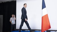 Френските политици се борят за гласоподавателите преди балотажа в неделя 