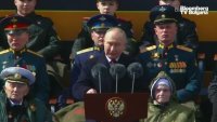 Путин по време на военния парад: Силите ни са в пълна бойна готовност