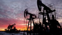 Ударите на Киев по руски рафинерии започват да се отразяват на цената на петрола