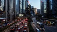 Сянката на пандемията твърде бавно се отдръпва от Хонконг 