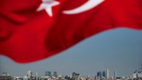Инфлацията в Турция се охлажда по-бързо от очакваното, засилвайки лирата