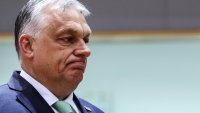 Си и Орбан: Унгария ще качи европейците в електрическа кола за 10 000 долара
