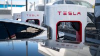 Tesla    Supercharger,      EV 