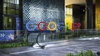 Служителите на Google се гневят за съкратените им пари за пътувания и развлечения 