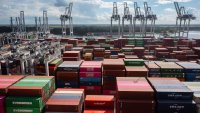 Глобалните търговци отново говорят за цена на контейнер от $10 000 долара