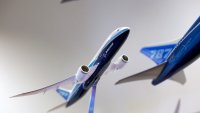 Boeing не е проверявал как крилата на някои 787 Dreamliner са свързани с корпуса