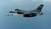F-16 срещу руската ПВО: Самолетите ще са в опасност, но могат да помогнат на Украйна