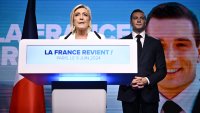 Облигациите и опасенията за нови данъци удариха банковите акции във Франция