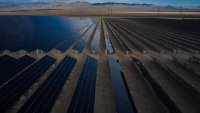 Соларна компания получава $1,9 млрд. по Закона за намаляване на инфлацията в САЩ