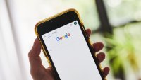 Великобритания може да разследва Apple и Google заради мобилните браузъри