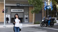 Гръцките банки ще изплатят първите дивиденти от 2008 г. насам