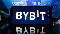 Цените на криптовалутите се потопиха след кражба на $1,5 милиарда от борсата Bybit