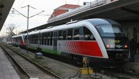 Ученик създава приложение, следящо маршрути и разписания на българските влакове 