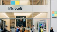 Акциите на Microsoft поевтиняха след разочароваща прогноза за растеж на Azure