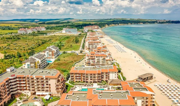 Den norske turisten søker sol, natur og mat.  Men han kjenner ikke Bulgaria