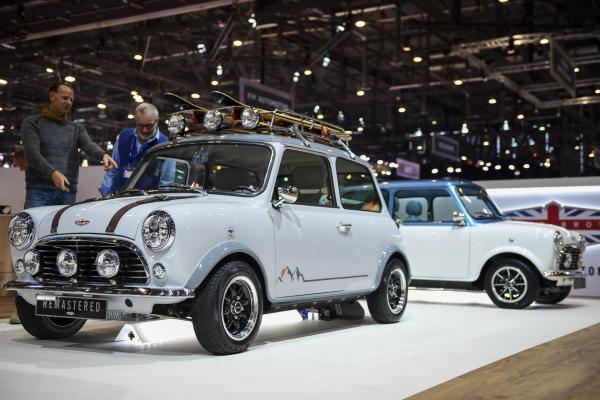 <p>Новото Mini. Женева, Швейцария, 5 март 2019. Photographer: Chris J. Ratcliffe/Bloomberg.</p>

<p>BMW обяви, че може да бъде принуден да спре да прави Mini в завода си в Коули край Оксфорд в случай на Brexit без сделка, с което се излагат на риск 4500 работни места и над 100 години традция.</p>
