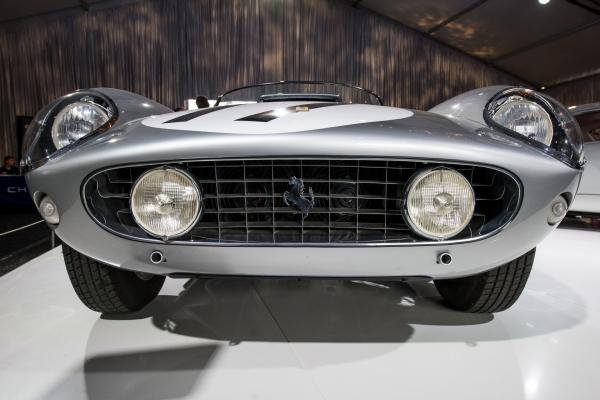 <p>Ferrari SpA 250 GT LWB California Spider от 1959г.</p>

<p>Следете още новини за <a href="http://automedia.investor.bg/">автоиндустрията </a>в специализирания сайт AutoMedia.bg.</p>

<p>&nbsp;</p>
