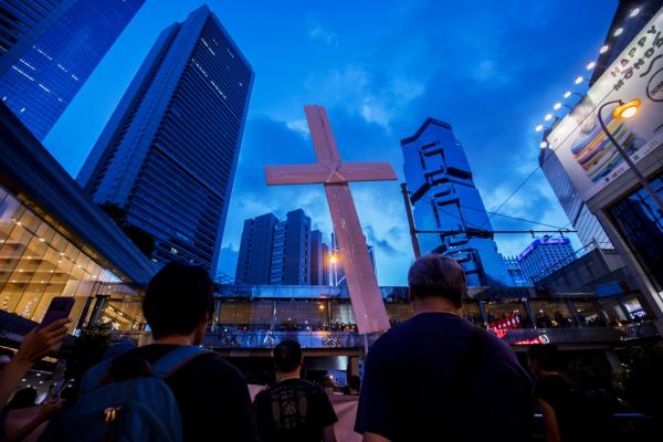 <p>Протест в Хонконг. 1 юли 2019. Photographer: Paul Yeung/Bloomberg.</p>

<p>Протестиращите настояват за освобождаване на арестуваните след протестите през юни.</p>
