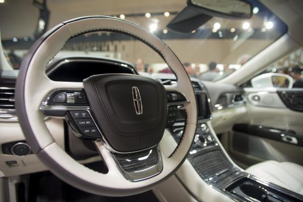 <p>2017 Lincoln Continental на Ford Motor Co. - интериор.</p>

<p>Photographer: Andrew Harrer/Bloomberg</p>
