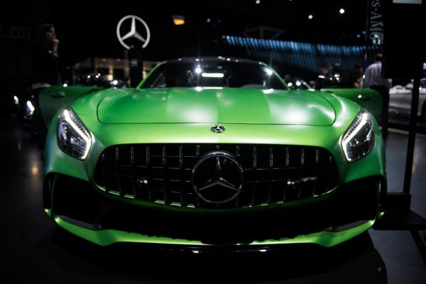 <p>Mercedes AMG GTR Couple 2018, цвят &quot;Green Hell&quot; на Автосалона в Ню Йорк.</p>
