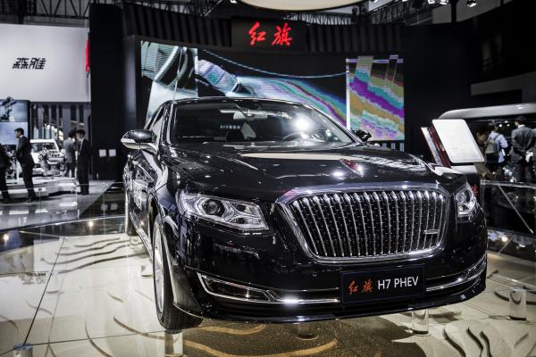 <p>Китайски хибрид FAW Hongqi H7 PHEV на автосалона в Пекин, 25/4/2016. Photographer: Qilai Shen/Bloomberg</p>
