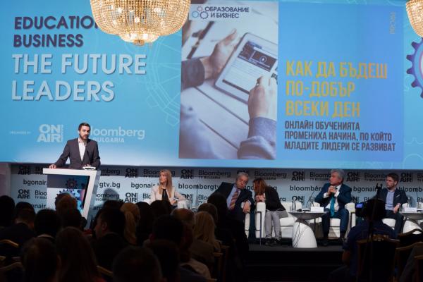 <p><a href="http://www.bloombergtv.bg/video/aleksandar-krastev-alexander-krastev-international-conference-education-and-business-future-leaders-11052016">Александър Кръстев</a>: Лидерите на бъдещето - лесно ли е да вдъхновяваш младите онлайн?</p>
