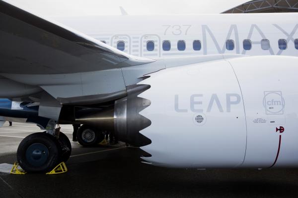 <p>При 737Max няма опасност от забавени доставки. Двигателите Leap-1B и подобрената аеродинамика в сравнение с по-ранните модели карат клиентите поръчват, уверени, че самолетът ще дава очакваните резултати, каза Адам Пиларски, ст. вицепрезидент на Avitas Inc.</p>

<p>Photographer: Mike Kane/Bloomberg</p>
