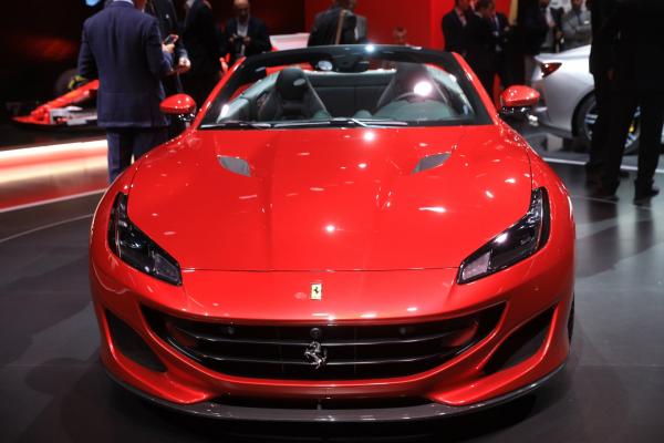 <p>Премиерата на Ferrari Portofino&nbsp; на автосалона във Франкфурт, IAA, 12 септември 2017. Photographer: Simon Dawson/Bloomberg.</p>
