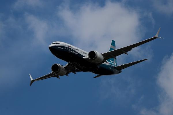 <p>Boeing 737 Max 7 на авиошоуто във Фарнбъро. 16 юли 2018. Photographer: Simon Dawson/Bloomberg.</p>
