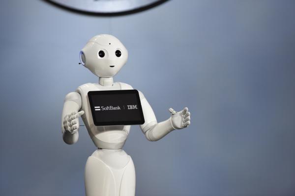 <p>Роботът Pepper на SoftBank Group Corp.,</p>

<p>Photographer: David Paul Morris/Bloomberg</p>
